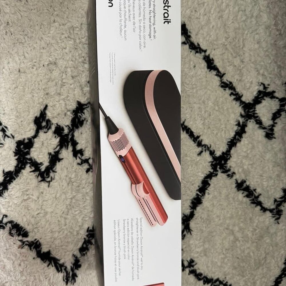 Dyson Airstrait Straightener ( strawberry bronze and blush pink ) - Picture 2 of 5